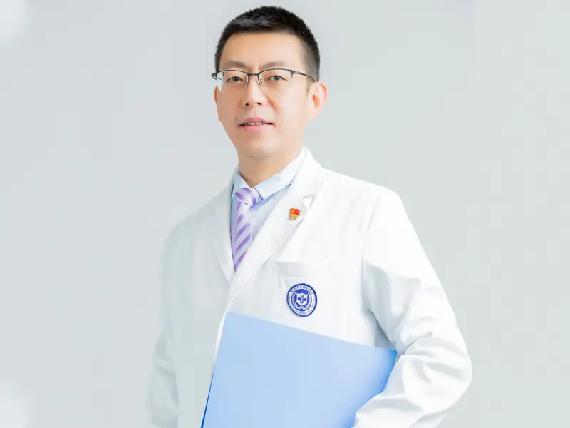Dr. Yang Bin, orthopedic surgeon